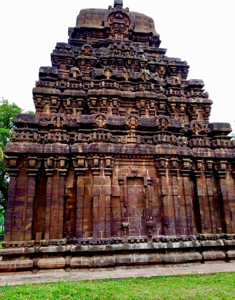 9th_century_Kancana_Gudi,_Biccavolu_Andhra_Pradesh_-_07