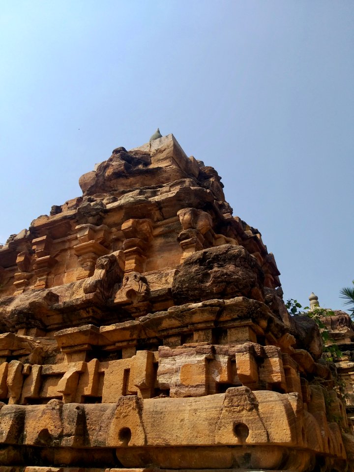 9th_century_Navalinga_temple,_Kukkanur,_Karnataka_India_-_8