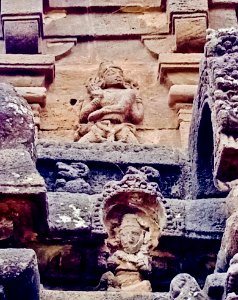 9th_century_Virabhadra_temple_kama_artha_dharma_scenes_on_vimana,_Biccavolu_Andhra_Pradesh_-_8