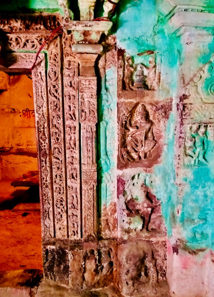 9th_century_Navalinga_temple,_Kukkanur,_Karnataka_India_-_33