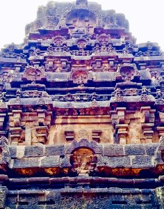 9th_century_Virabhadra_temple_kama_artha_dharma_scenes_on_vimana,_Biccavolu_Andhra_Pradesh_-_19