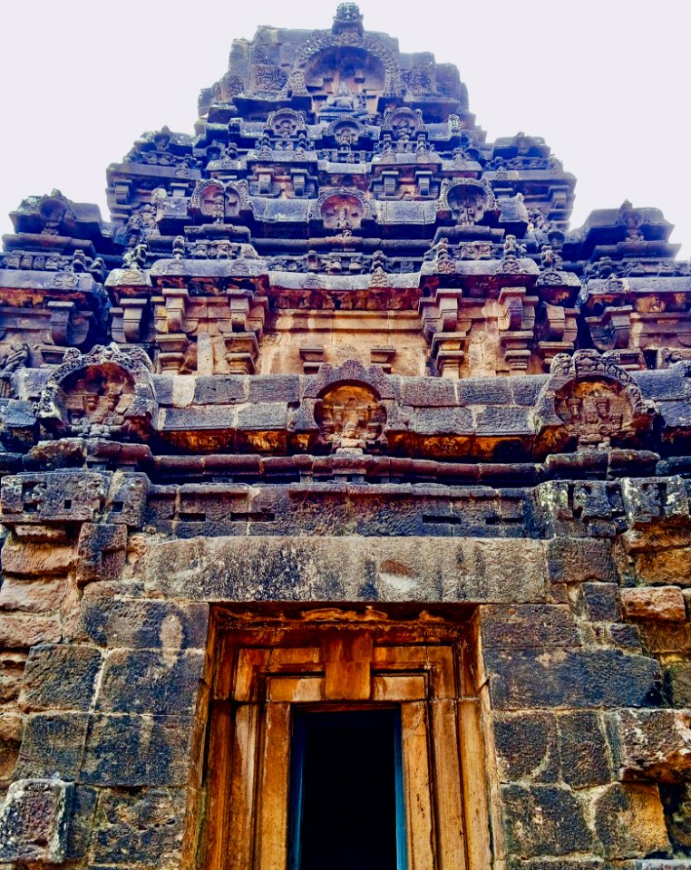 9th_century_Virabhadra_temple_kama_artha_dharma_scenes_on_vimana,_Biccavolu_Andhra_Pradesh_-_1