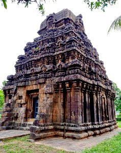 9th_century_Kancana_Gudi,_Biccavolu_Andhra_Pradesh_-_6