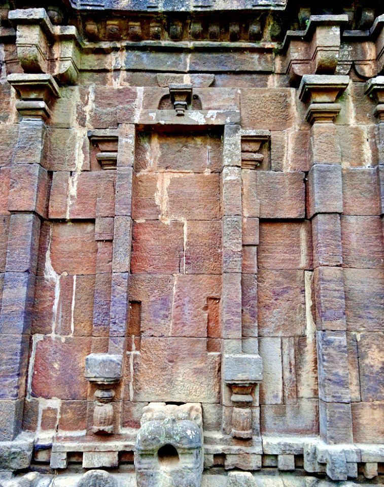 9th_century_Kancana_Gudi,_Biccavolu_Andhra_Pradesh_-04