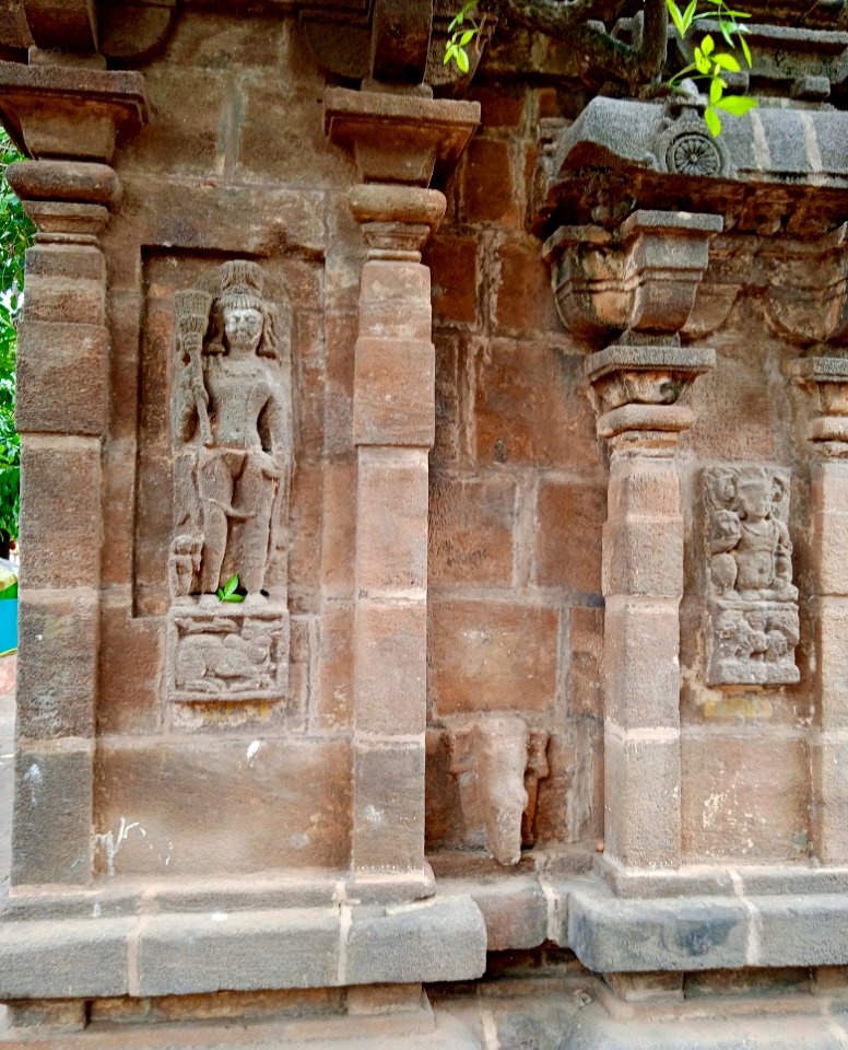 9th_century_Golingeswara_temple,_Biccavolu_Andhra_Pradesh_-_53