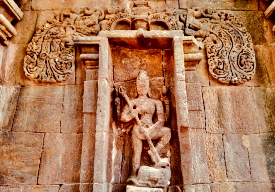 9th_century_Nakkula_temple,_Biccavolu_Andhra_Pradesh_-_19