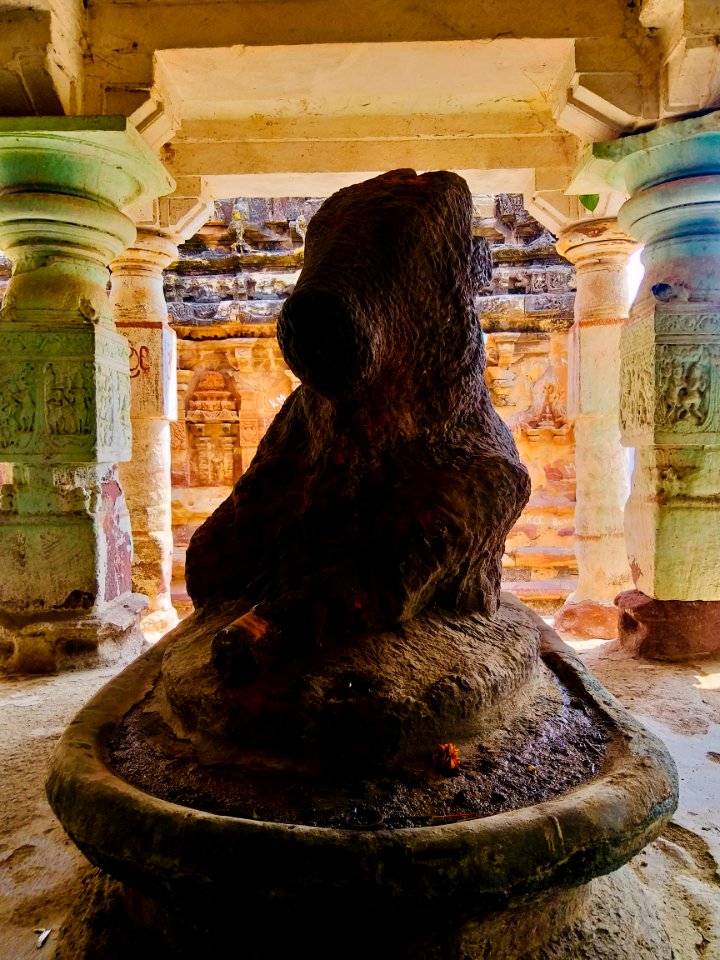 9th_century_Navalinga_temple,_Kukkanur,_Karnataka_India_-_23