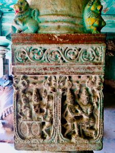 9th_century_Navalinga_temple,_Kukkanur,_Karnataka_India_-_37