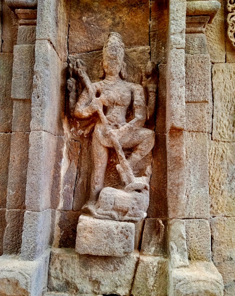 9th_century_Nakkula_temple,_Biccavolu_Andhra_Pradesh_-_16