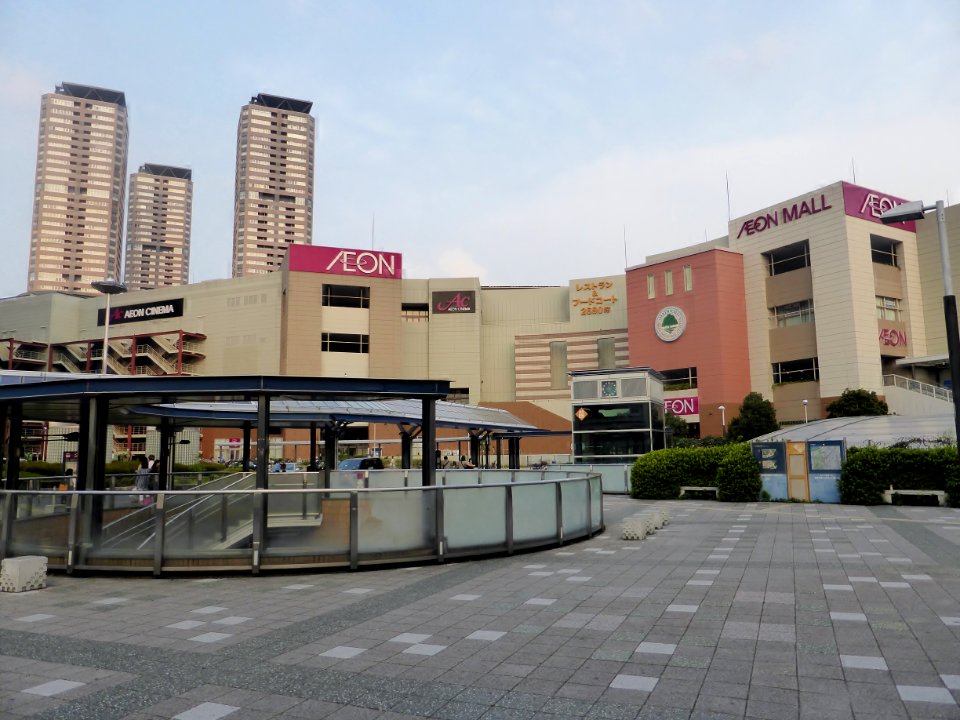 ÆON_MALL_Dainichi_(WEST)