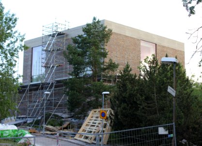 Årsta_kyrka_juni_2011