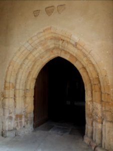 Église_Saint-Étienne_de_Tournay_-_Portail_du_porche