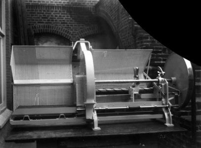 9x12_Handbroodsnijmachine,_Bestanddeelnr_256-0380