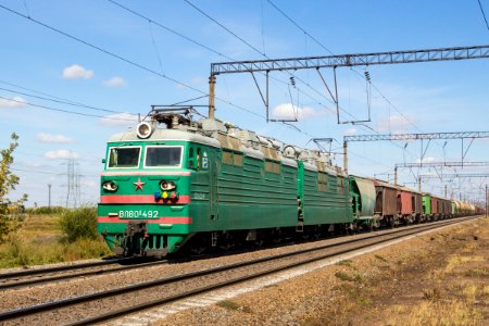 ВЛ80С-492,_Казахстан,_Карагандинская_область,_перегон_Жана_Караганды_-_Майкудук_(Trainpix_205287)