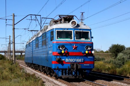 ВЛ80С-1687,_Казахстан,_Карагандинская_область,_перегон_Жана_Караганды_-_Майкудук_(Trainpix_172804)