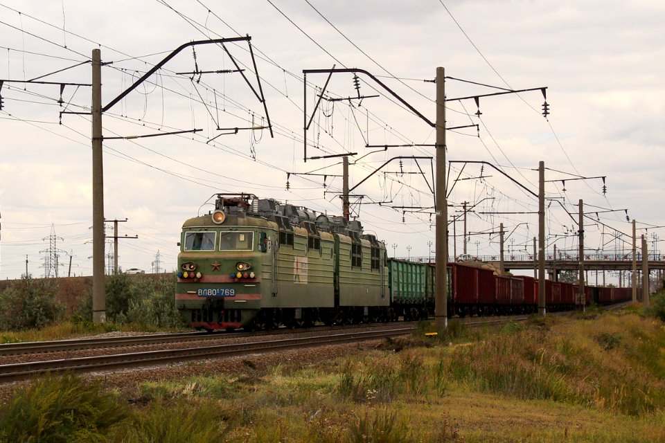ВЛ80С-769,_Казахстан,_Карагандинская_область,_перегон_Жана_Караганды_-_Майкудук_(Trainpix_203432)