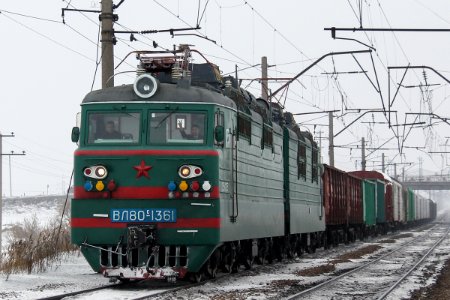 ВЛ80С-1361,_Казахстан,_Карагандинская_область,_перегон_Жана_Караганды_-_Майкудук_(Trainpix_185926)