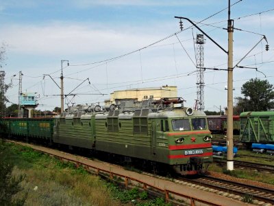 ВЛ80Т-1865,_Kazakhstan,_Karaganda_region,_Karaganda-Sorting_station_(Trainpix_71291)