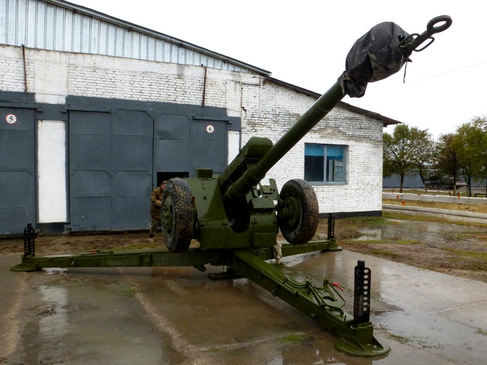 Д-30А_с_учебного_полигона_Алматинского_Института_Сухопутных_Войск