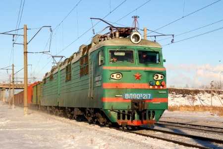 ВЛ80С-217,_Казахстан,_Карагандинская_область,_перегон_Жана_Караганды_-_Майкудук_(Trainpix_212984)