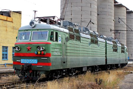 ВЛ80С-555,_Kazakhstan,_Karaganda_region,_Karaganda_depot_(Trainpix_145143)