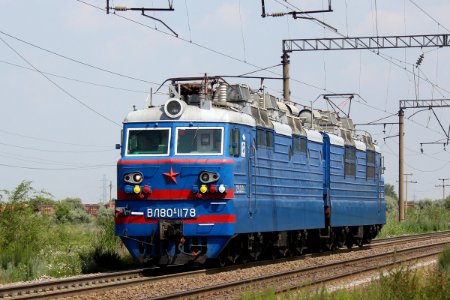 ВЛ80С-1178,_Казахстан,_Карагандинская_область,_перегон_Жана_Караганды_-_Майкудук_(Trainpix_168867)