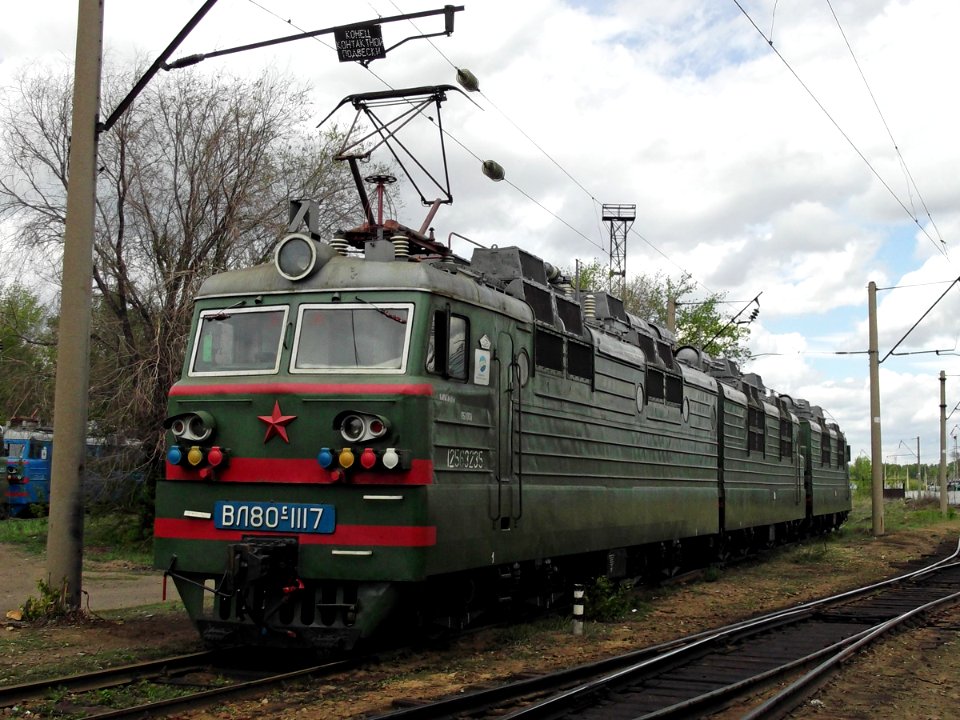 ВЛ80С-1117,_Казахстан,_Карагандинская_область,_депо_Караганда-Сортировочная_(Trainpix_60813)
