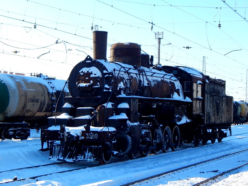 Еа-3560,_Россия,_Самарская_область,_станция_Сызрань_(Trainpix_152872)
