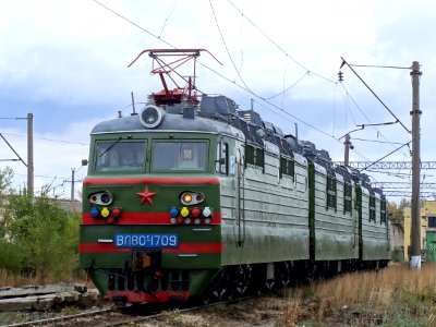 ВЛ80С-1709,_Kazakhstan,_Karaganda_region,_Karaganda_depot_(Trainpix_143281)