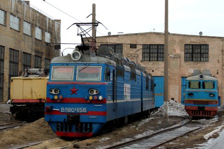 ВЛ80С-1156,_Kazakhstan,_Karaganda_region,_Karaganda_depot_(Trainpix_189336)