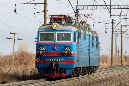 ВЛ80С-2683,_Казахстан,_Карагандинская_область,_перегон_Жана_Караганды_-_Майкудук_(Trainpix_159838)