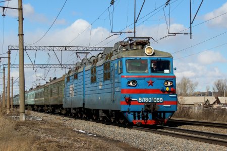 ВЛ80С-068,_Казахстан,_Карагандинская_область,_перегон_Жана_Караганды_-_Майкудук_(Trainpix_191746)