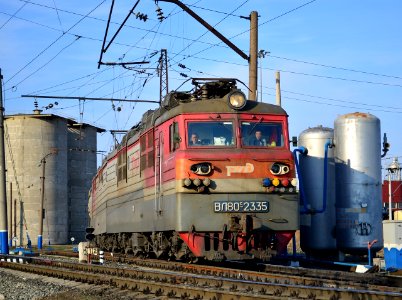 ВЛ80С-2335,_Russia,_Penza_region,_Penza-III_station_(Trainpix_98744)