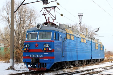 ВЛ80С-1979,_Kazakhstan,_Karaganda_region,_Karaganda_depot_(Trainpix_146445)