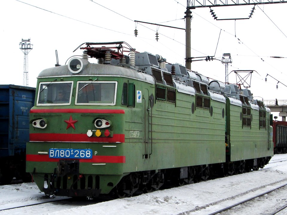 ВЛ80С-268,_Kazakhstan,_Karaganda_region,_Karaganda-Sorting_station_(Trainpix_125395)