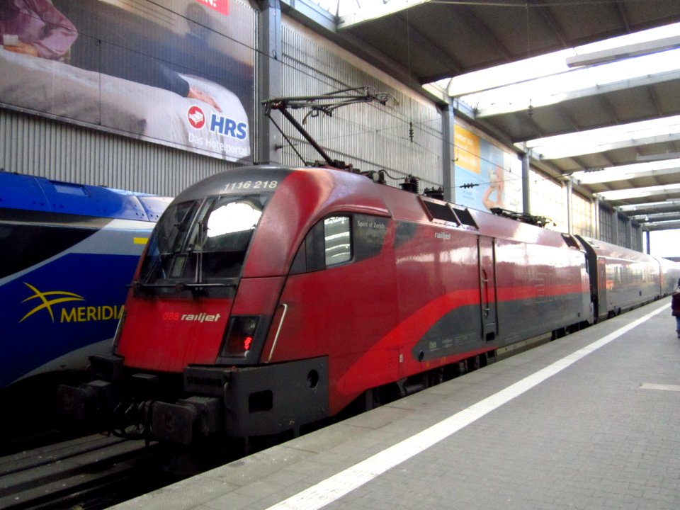 ÖBB_railjet_Taurus_1116_218