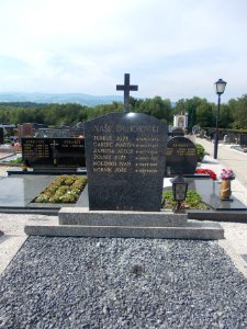 Črešnjevec_Cemetery_03