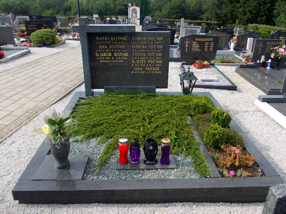 Črešnjevec_Cemetery_05