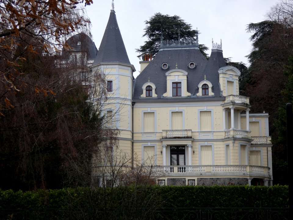 Évian-les-Bains_-_Quai_Paul_Leger_-_Villa_du_Châtelet