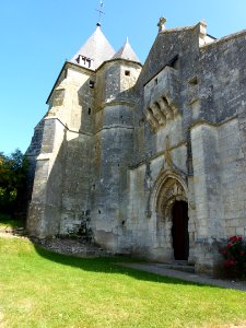 Église_Saint-Rémi_d'Aouste,_façade