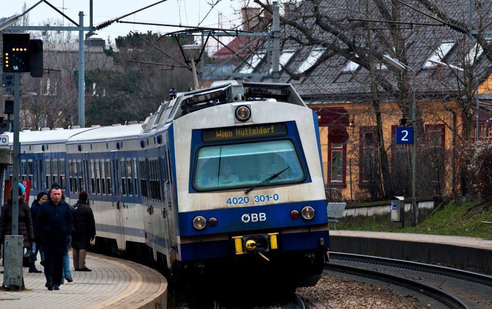 ÖBB_4020_in_Wien_Speising