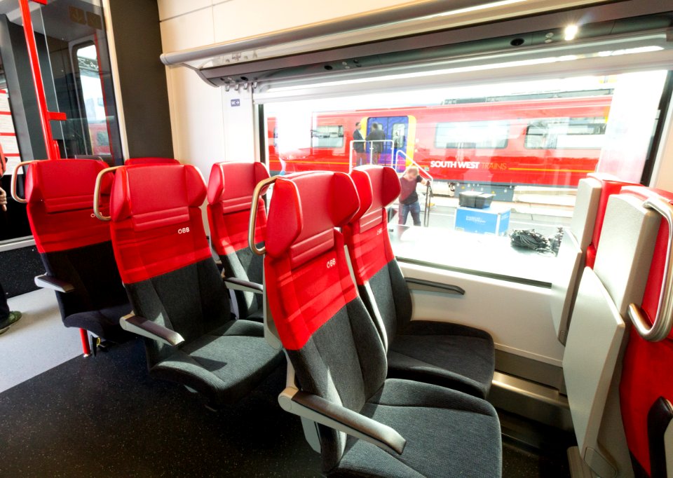 ÖBB_cityjet_ÖBB_4746_innen_(2)_-_innoTrans_2016