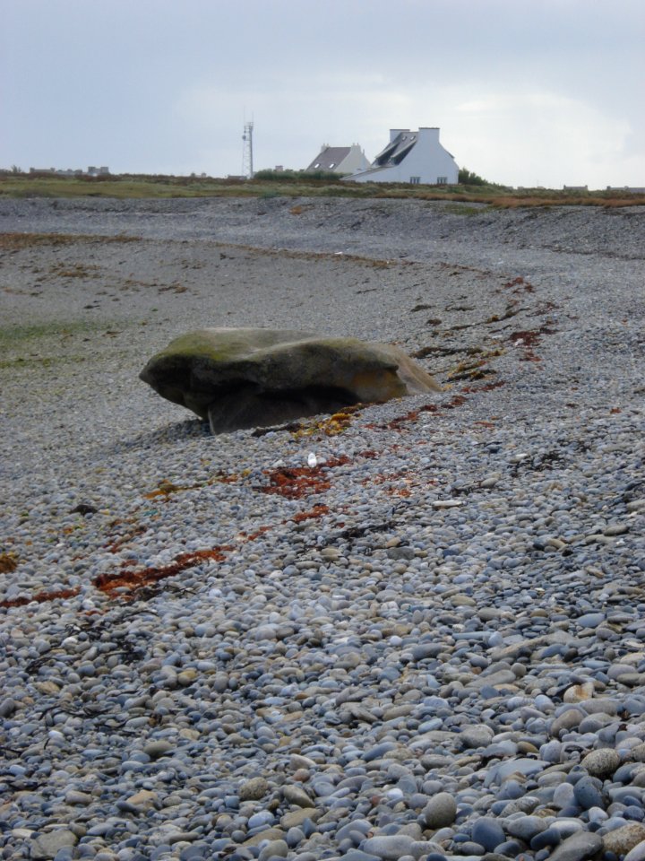Île_de_Sein,_la_côte_à_cailloux_(2)