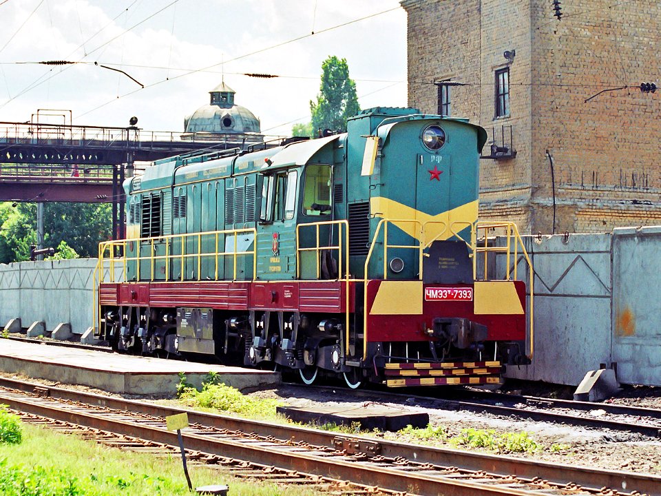 ЧМЭ3Т-7393,_Russia,_Saratov_region,_Saratov-II_Railway_station_(Trainpix_202369)