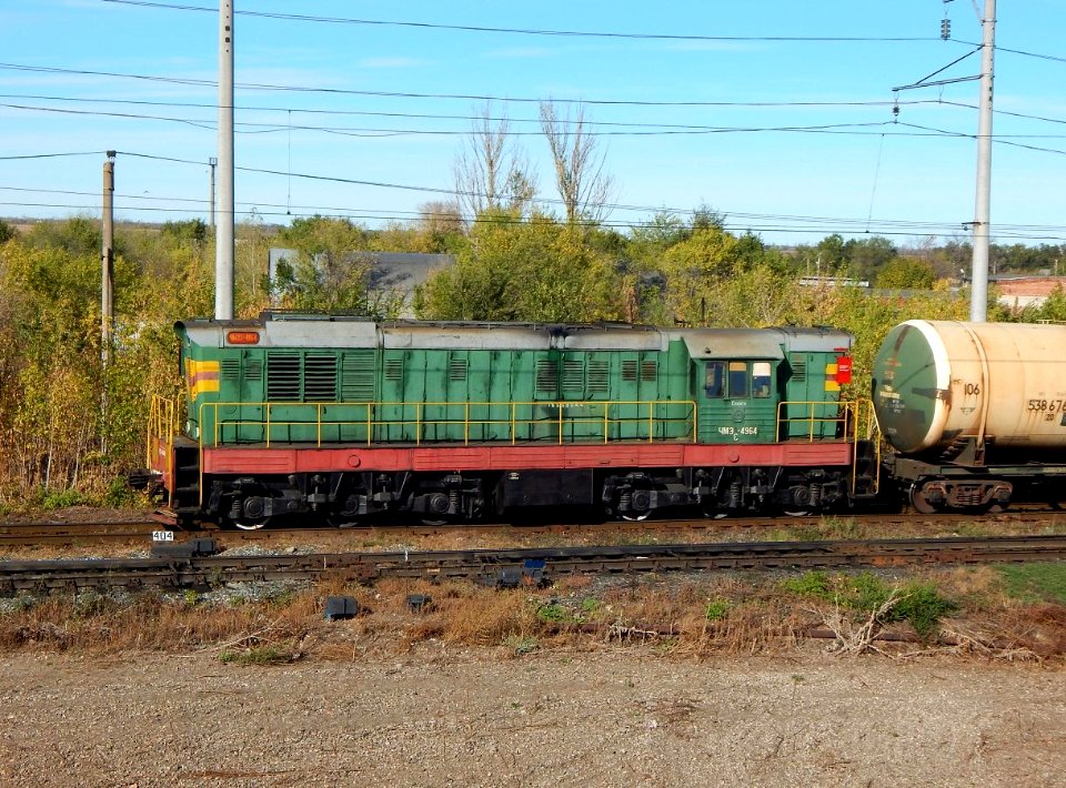 ЧМЭ3-4964,_Россия,_Самарская_область,_станция_Сызрань_(Trainpix_144610)