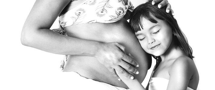 Mom pregnancy family
