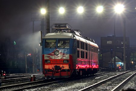 ЧС200-008,_Россия,_Ульяновская_область,_станция_Ульяновск-Центральный_(Trainpix_214264)