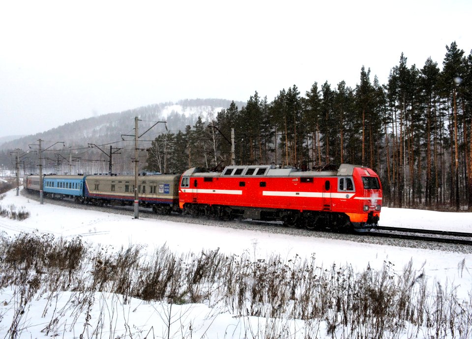 ЭП2К-096,_Russia,_Chelyabinsk_region,_Floysovaya_-_Syrostan_stretch_(Trainpix_149836)