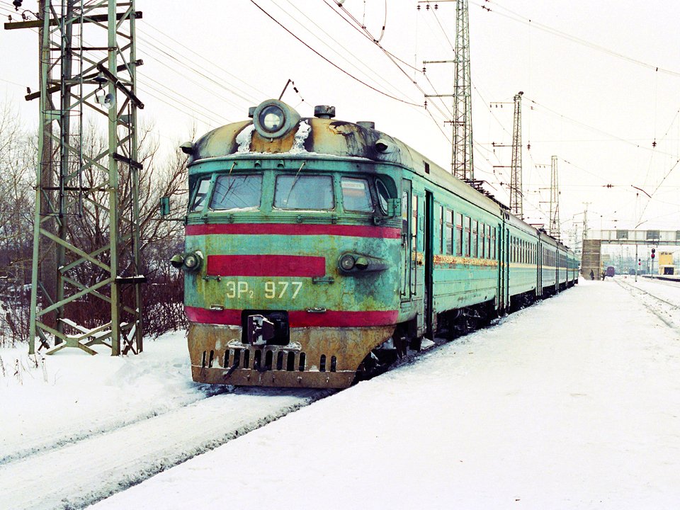 ЭР2-977,_Россия,_Тверская_область,_станция_Бологое-Московское_(Trainpix_152088)