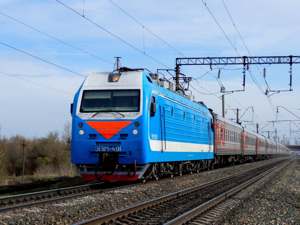 ЭП1М-491,_Russia,_Ryazan_region,_Ryazhsk-I_station_(Trainpix_195311)